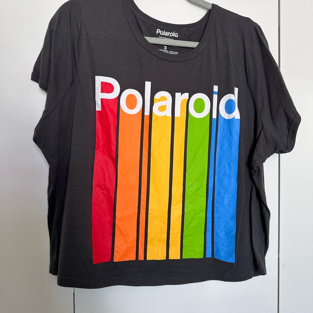 Torrid Polaroid Charcoal Gray with Full-color graphic Cropped T-Shirt Size 3XL